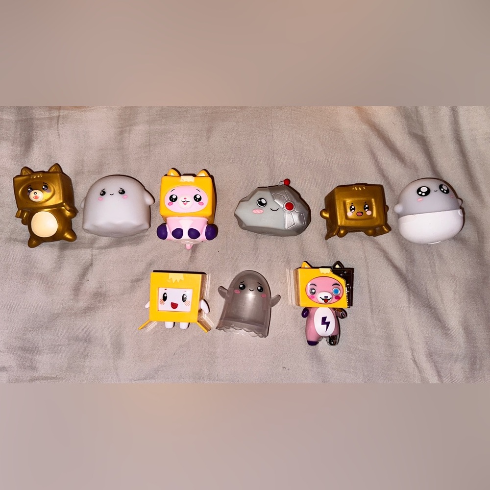 LankyBox Huge Boxy Storage Box + 9 Squishy & Hard Toys Toy Glow Series 3 RARE - Picture 7 of 7